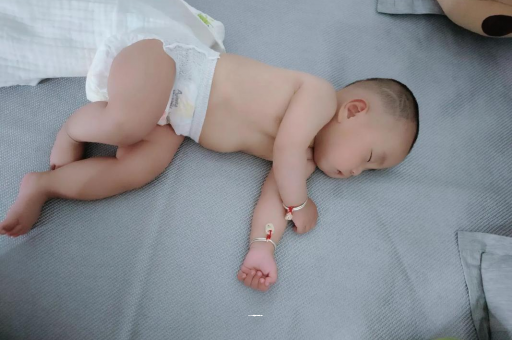黄石三个月宝宝身高体重